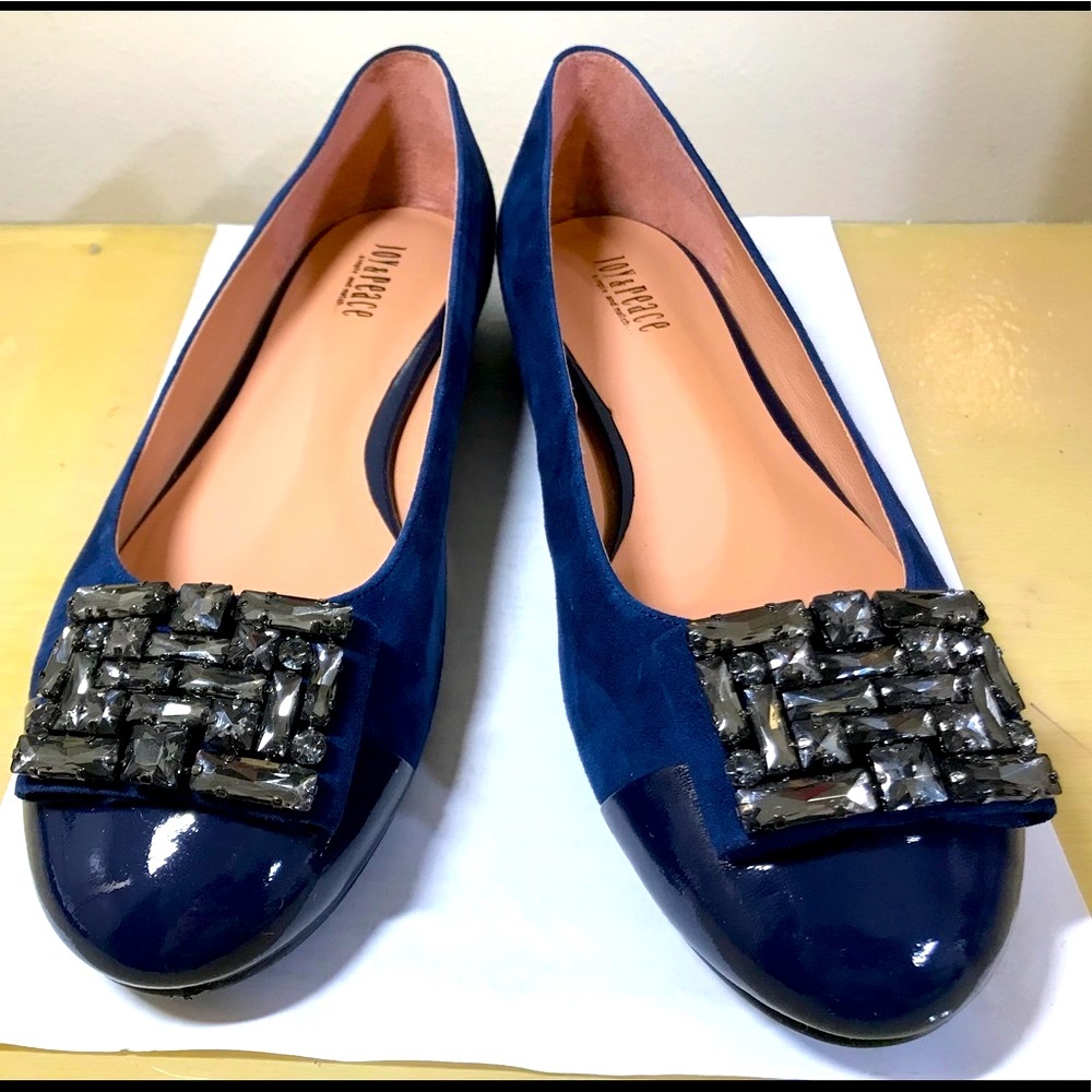 Joy & Peace elegant blue flat with shinny crystal